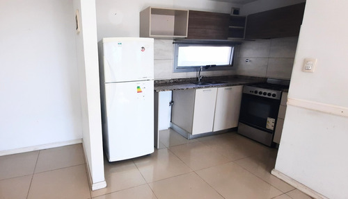 Imagen 5 de 12 de Unidad 2 Amb Con Dormitorio En Suite, Toilette Y Balcón