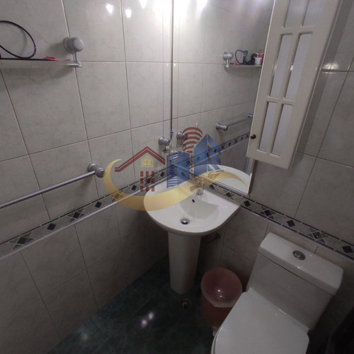 Imagen 6 de 7 de Apartamento A La Venta En Catia La Mar 3 Hab 2 Baños Ref 963