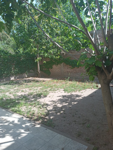 Departamento En Planta Baja Con Entrada Independiente Con Doble Portón De Seguridad.