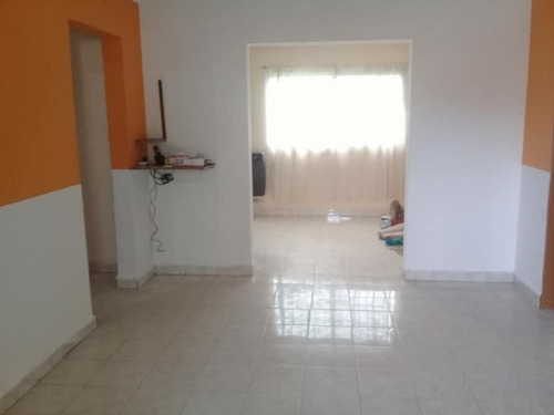Casa Venta 3 Dormitorios Y Terreno 220 Mts 2 -73 Mts 2 Cubiertos -berisso