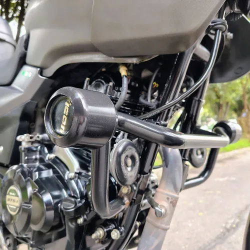 Bajaj Pulsar 180 Gris Asfalto 2022