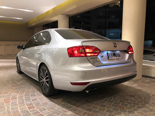 Volkswagen Vento 2.0 Sportline Tsi 200cv Bi-xenon Dsg 2014