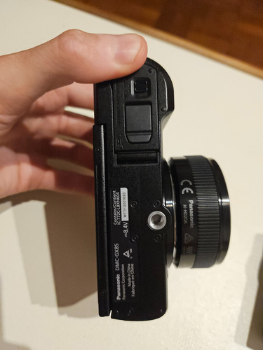 Camara Panasonic Lumix Gx80/gx85 Con Lente Lumix 20mm F1.7 Negro