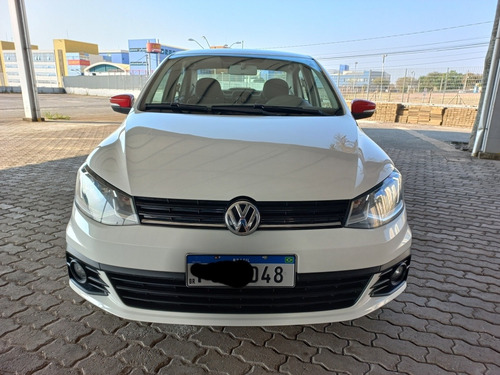 Imagem 1 de 7 de Volkswagen Voyage 2017 1.6 Msi Comfortline Total Flex 4p