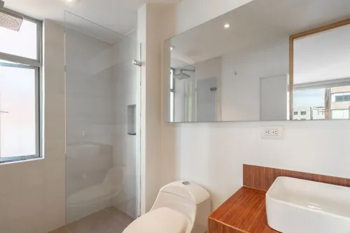 Apartamento En Arriendo/venta En El Chicó. Cod A18344