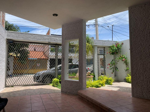 Casa En Venta En Co. La Pradera, Irapuato, Gto.