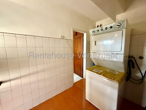 #*25-21102 Oportunidad De Inversión En El Corazón Del Triángulo Del Este: Adquiera Este Estratégico Apartamento Con Un Potencial Ilimitado Para Adaptarlo Completamente A Su Gusto. Adelaida Armeya