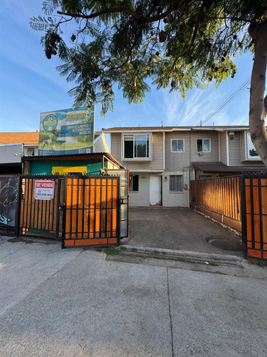 Casa Con Excelente Ubicación Y Gran Potencial Comercial