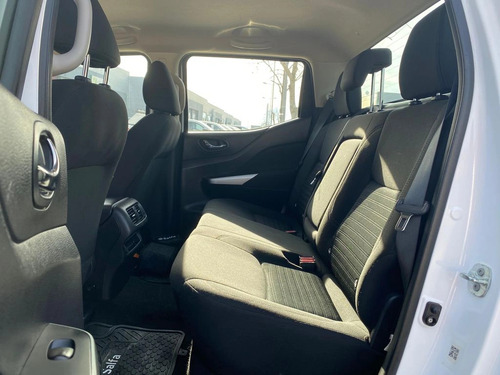 Nissan Navara Navara DC 4x2 2.3TDI XE