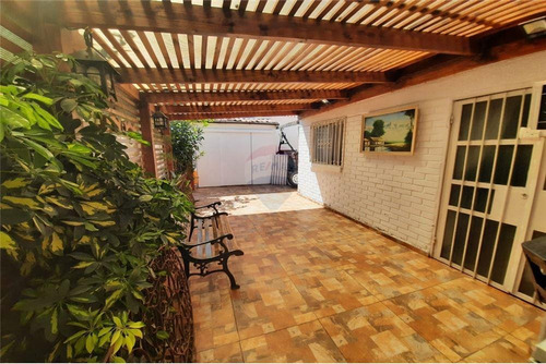 Imagen 12 de 14 de Casa En Venta 3d + 3b, Villa Los Lagos, Pudahuel