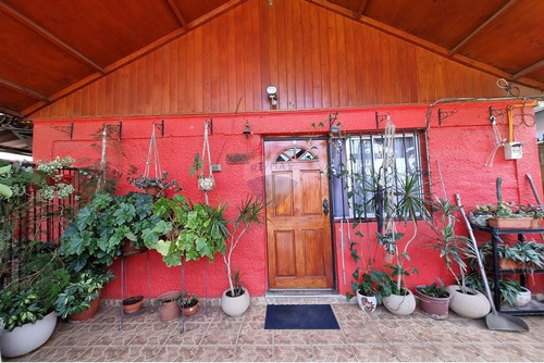 Amplia Casa Con Excelente Conectividad