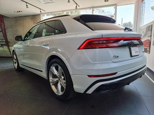 Audi Q8 2021