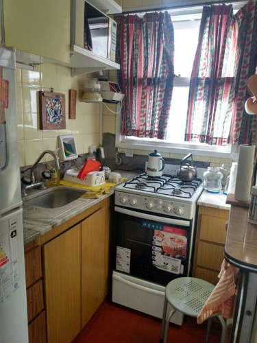Imagen 5 de 5 de 1 Ambiente 35 M² A La Calle Con Balcon