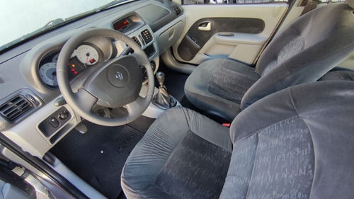 Renault Clio Sedan 1.6 16V 4P EXPRESSION