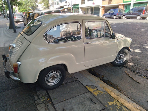 Fiat 600 / Muy Bueno /titular