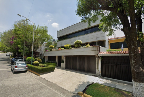 Casa De Adjudicación Bancaria En Venta Ubicada En Circuito Músicos, Ciudad Satélite, Naucalpan De Juárez, Estado De México. Cmr.