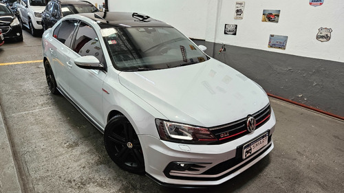 Imagen 20 de 25 de Volkswagen Vento Gli 2017 2.0 Tsi At Smart Garage