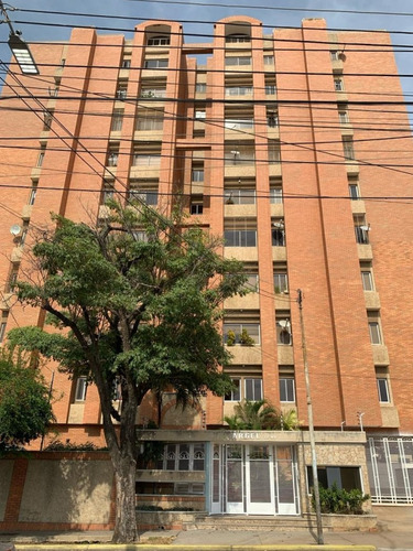 Aa-491 Zona Norte Apartamento Edificio Argel Avenida San Martin Entre Calles 72 Y 73
