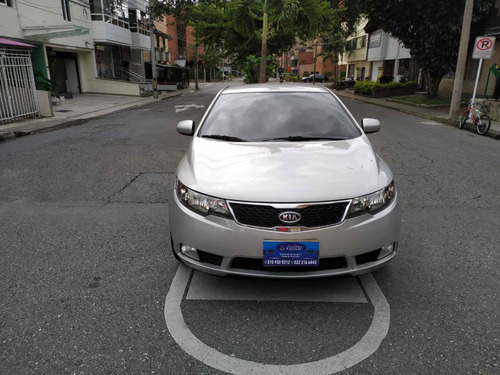 Kia Cerato Forte 2014 Full