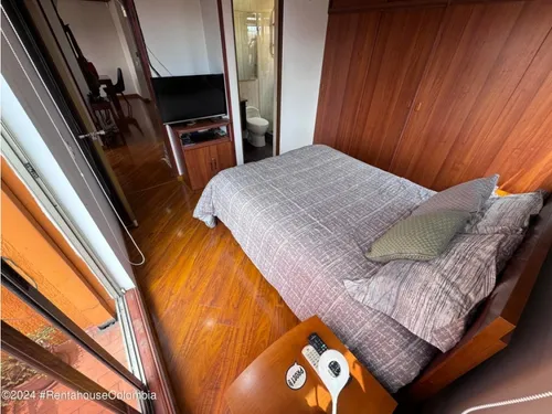 Apartamento En Modelia Occidental Rah Co: 25-143