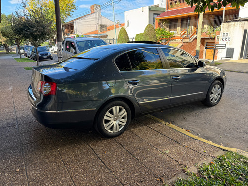 Volkswagen Passat 2.0 I Exclusive