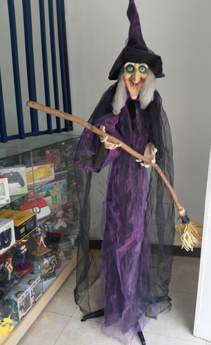 Figura Bruja 1.70 Cms Decoracion Hallowen Usado