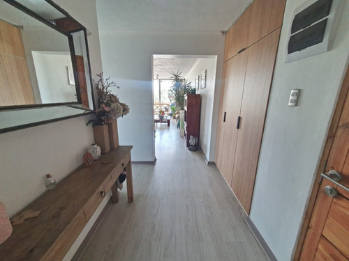 Depto. Las Condes 3 Dorm. + Servicios