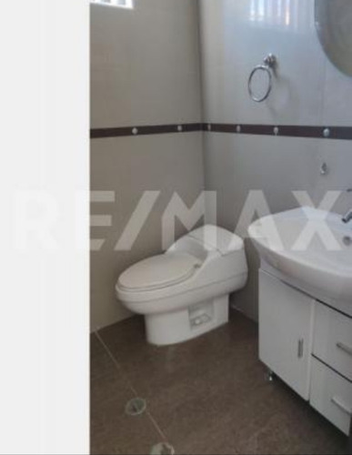 Imagen 11 de 15 de En Venta Bonito Apartamento En La Urb La Soledad