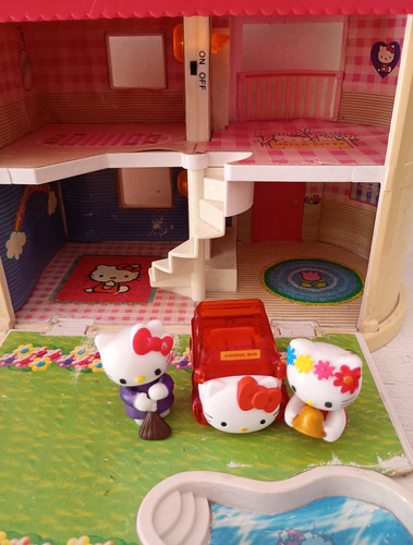 Casa De Sueños Hello Kitty Con Luz Blue Box Toys 2004 Rosa Chicle (Usado)