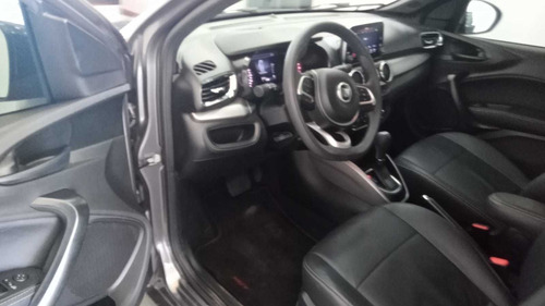Imagem 7 de 9 de Fiat Cronos 1.8 Hgt (aut) (flex)