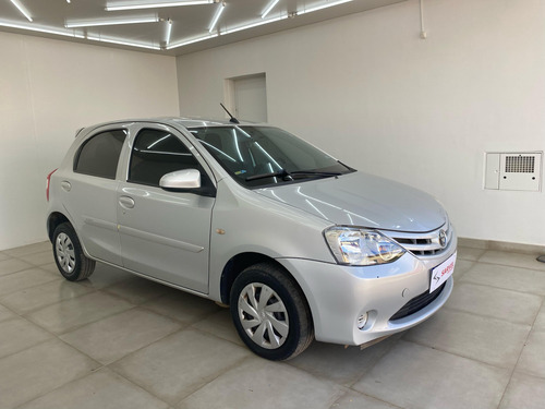 Toyota Etios 1.3 X 16V FLEX 4P MANUAL