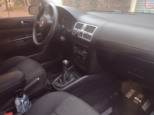 Imagen 5 de 7 de Volkswagen Bora 2011 2.0 Trendline 115cv