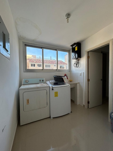 Hermoso Apartamento Amueblado De 2 Habitaciones, La Esperilla