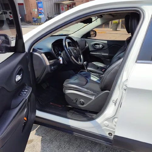 Jeep Cherokee 3.2 Longitude Plus