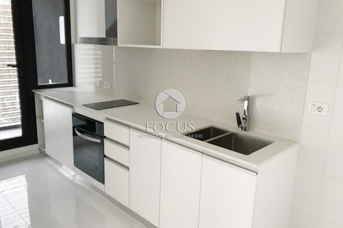 Alquiler Apartamento 2 Dormitorios Con Terraza. Centro