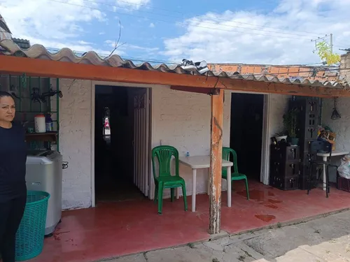 Casa Lote , En Excelente Ubicación Barrio Principal. Alto Flujo De Comercio.