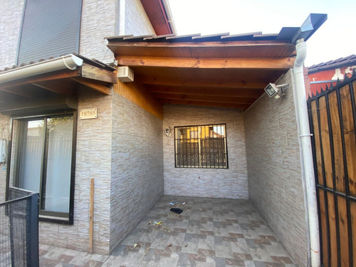 Se Arrienda Linda Casa En Maipú. Lago Castelgandolfo4d/2b/1d