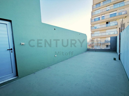 Departamento De 1 Dormitorio Con Terraza Privada En Venta En La Plata