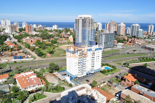 Imagen 10 de 30 de Apartamento En Mansa, 2 Dormitorios