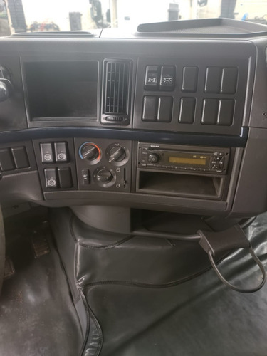 Imagem 13 de 15 de Volvo Fh540 540 6x4 Bug Leve 2014 = R440 G400 R500