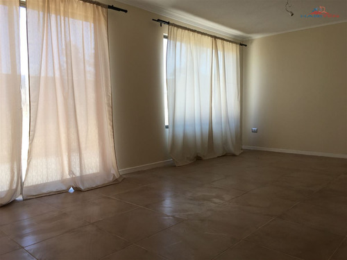 Casa En Arriendo Parque Zapallar, Curicó