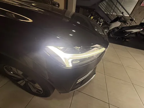 Volvo XC60 2.0 T8 Plus