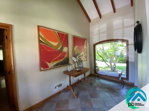 Casa En Condominio Cerro Aguas Claras , Manquehue Oriente Lb