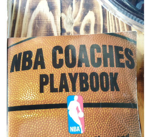 Coaches Playbook. Manual De Juegos De Entrenadores De La Nba