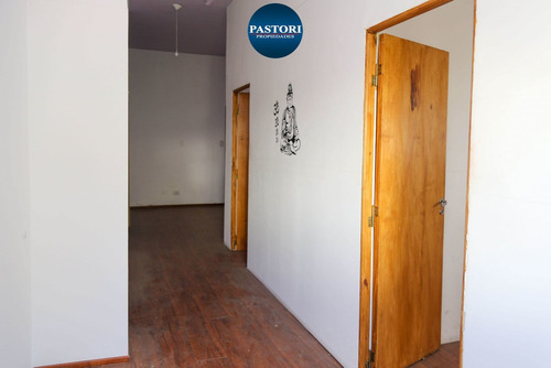 Imagen 27 de 27 de Venta De Oficina 7 Ambientes O Mas En Primer Piso Por Escale
