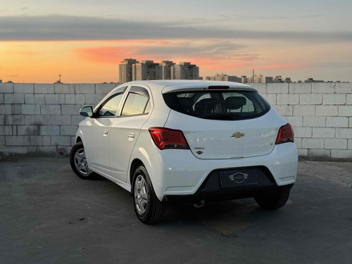Chevrolet Onix 1.0 MPFI LT 8V FLEX 4P MANUAL