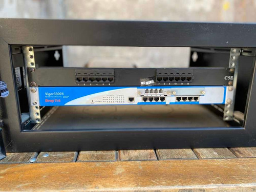 Router Draytek Vigor 3300 + Patchera C5e