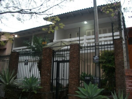Casa Em Jardim Itu Com 3 Dormitórios - Vi3659