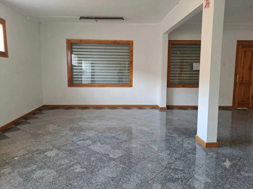 En Arriendo Local Con Excelente Ubicación (175561)