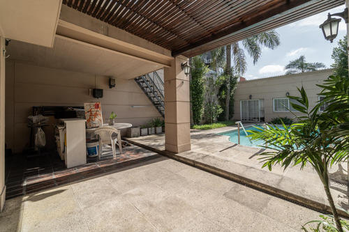 Impecable Casa En Venta Saavedra